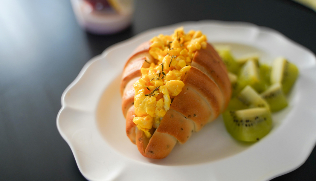 Special Breakfast: Scrambled Egg Croissant